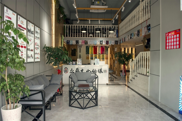 k8凯发天生赢家·一触即发图文广告加盟店店面装修